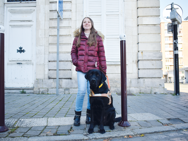 Wendy maîtresse du chien guide Paradis