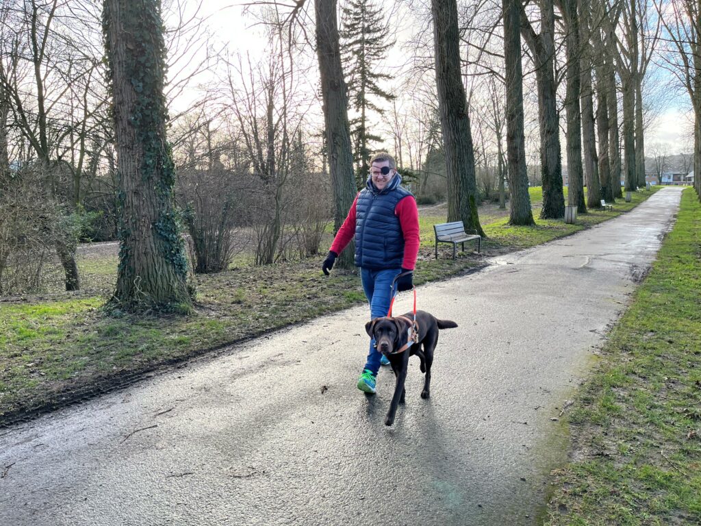 Remise de Thor à Julien