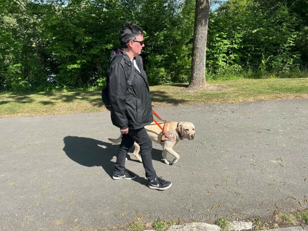 Remise de Udji à Virginie